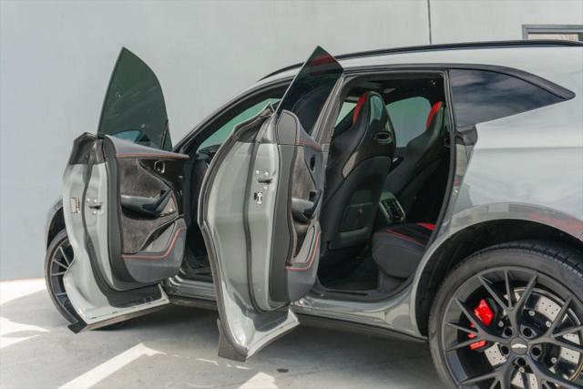 2025 Aston Martin DBX 707