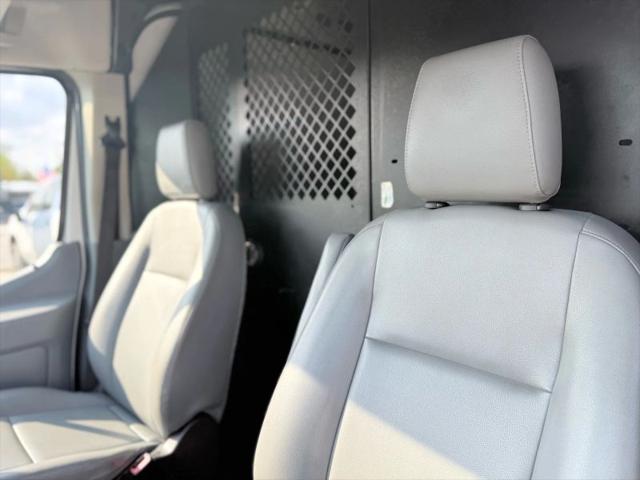 2018 Ford Transit Medium Roof w/Sliding Side Door w/LWB