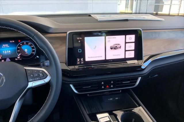 2026 Volkswagen Atlas SE with Technology