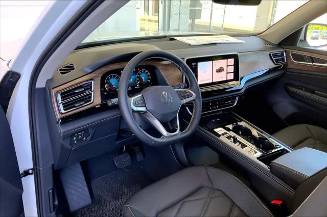 2026 Volkswagen Atlas SE with Technology