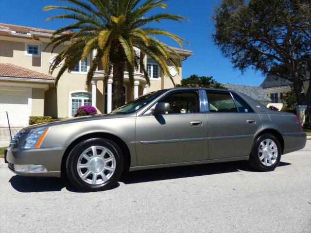 2011 Cadillac DTS Standard