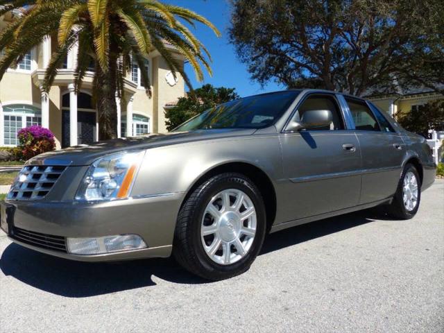 2011 Cadillac DTS Standard