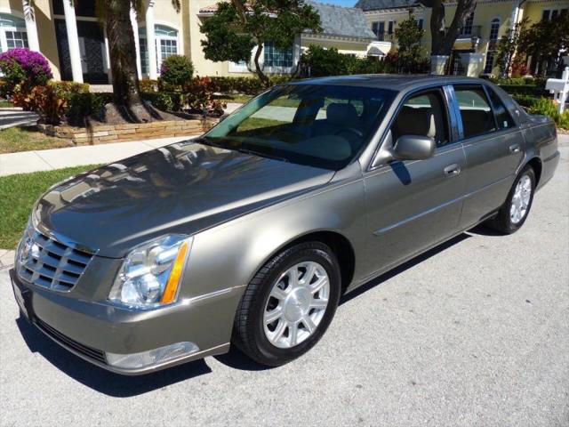 2011 Cadillac DTS Standard