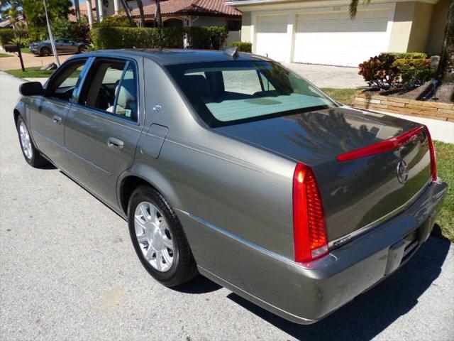 2011 Cadillac DTS Standard