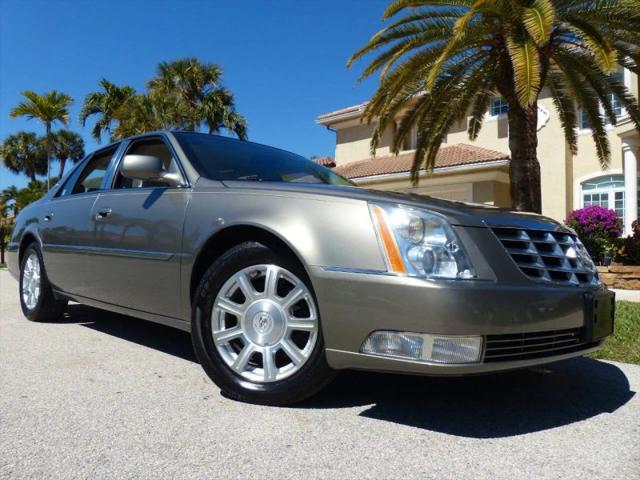 2011 Cadillac DTS Standard