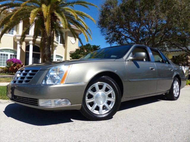 2011 Cadillac DTS Standard