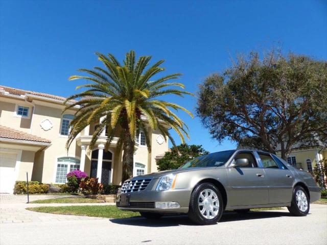 2011 Cadillac DTS Standard