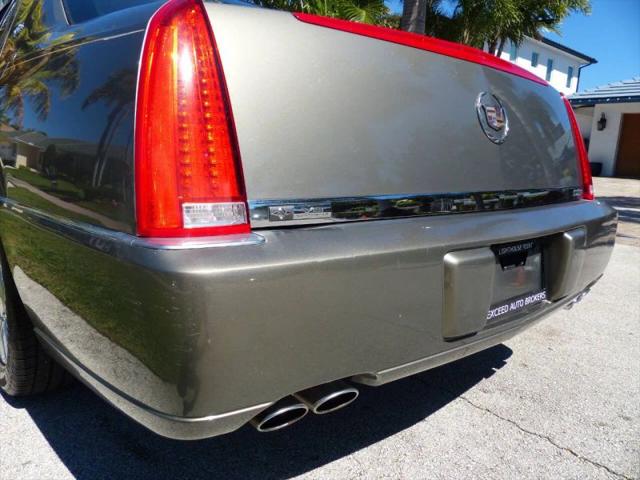 2011 Cadillac DTS Standard