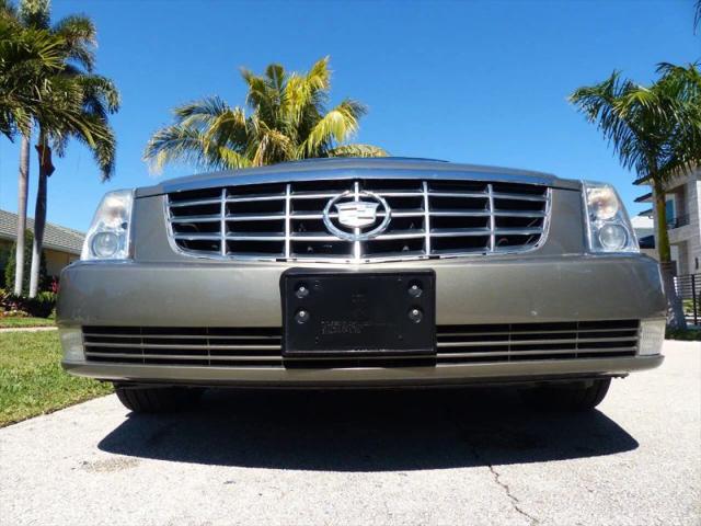 2011 Cadillac DTS Standard