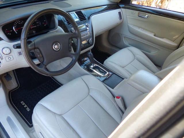 2011 Cadillac DTS Standard