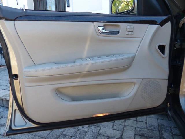 2011 Cadillac DTS Standard