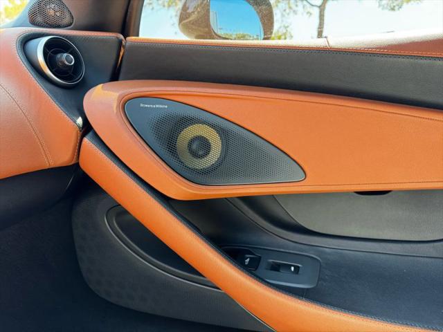 2016 McLaren 570S Base