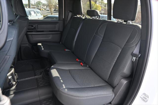 2026 Ram 2500 Black Express Crew Cab 4x4 6'4" Box