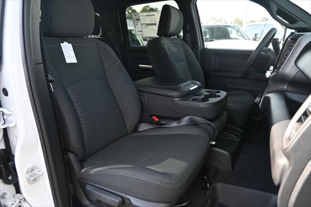 2026 Ram 2500 Black Express Crew Cab 4x4 6'4" Box