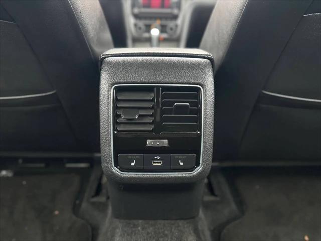 2016 Volkswagen Passat 1.8T SEL