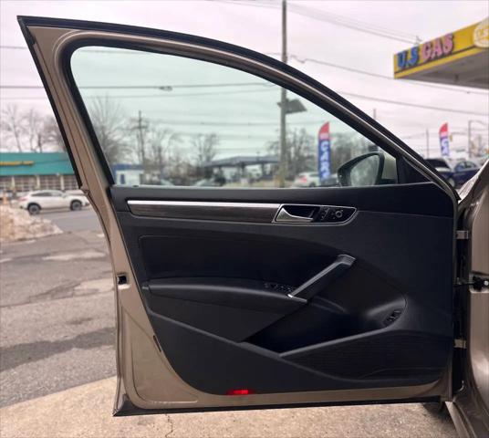 2016 Volkswagen Passat 1.8T SEL
