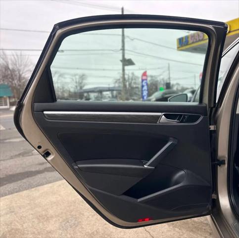 2016 Volkswagen Passat 1.8T SEL