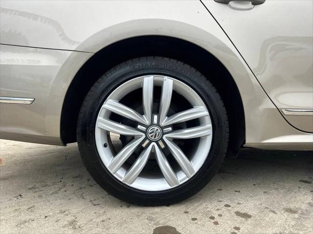 2016 Volkswagen Passat 1.8T SEL