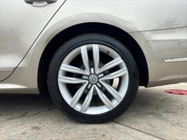 2016 Volkswagen Passat 1.8T SEL