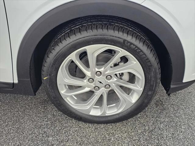 2027 Chevrolet Bolt LT FWD