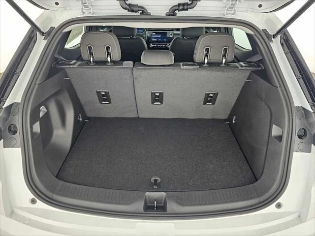 2027 Chevrolet Bolt LT FWD