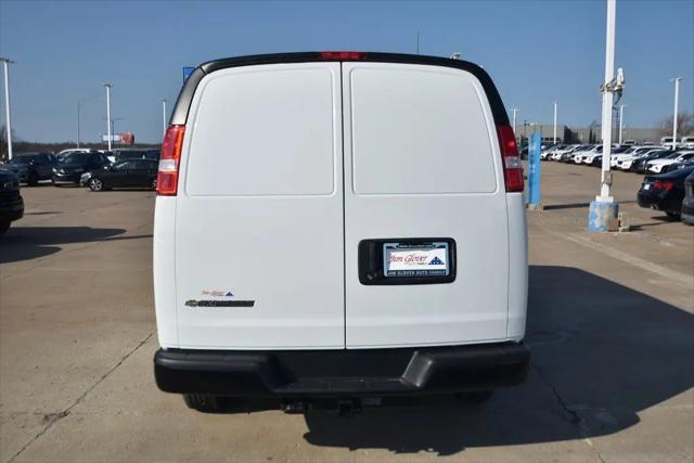 2026 Chevrolet Express Cargo Van 2500 Extended Wheelbase, WT, RWD