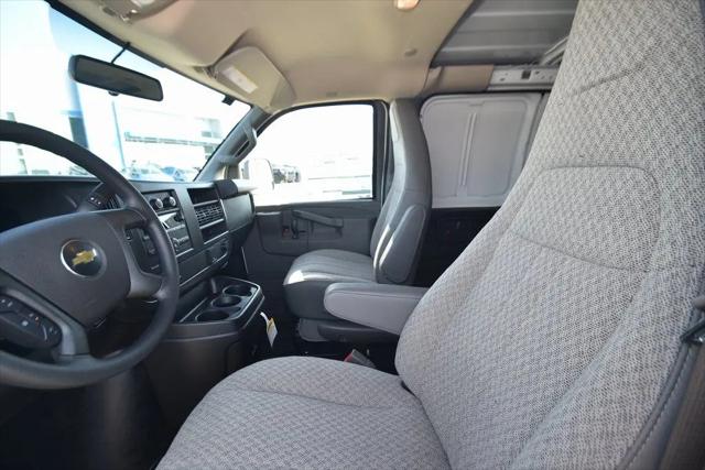 2026 Chevrolet Express Cargo Van 2500 Extended Wheelbase, WT, RWD