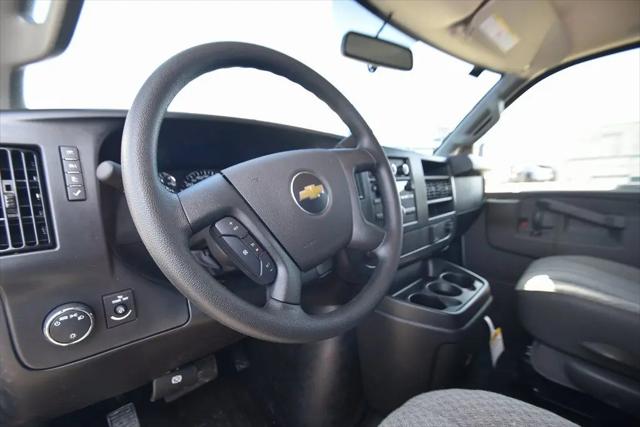 2026 Chevrolet Express Cargo Van 2500 Extended Wheelbase, WT, RWD
