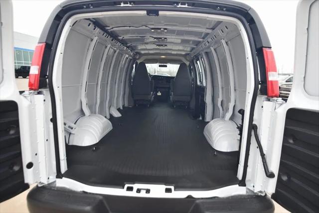 2026 Chevrolet Express Cargo Van 2500 Extended Wheelbase, WT, RWD