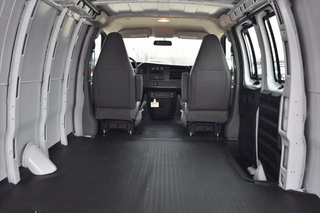 2026 Chevrolet Express Cargo Van 2500 Extended Wheelbase, WT, RWD
