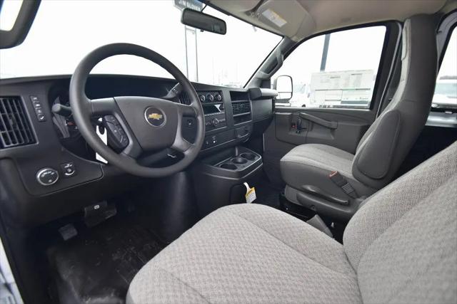2026 Chevrolet Express Cargo Van 2500 Extended Wheelbase, WT, RWD