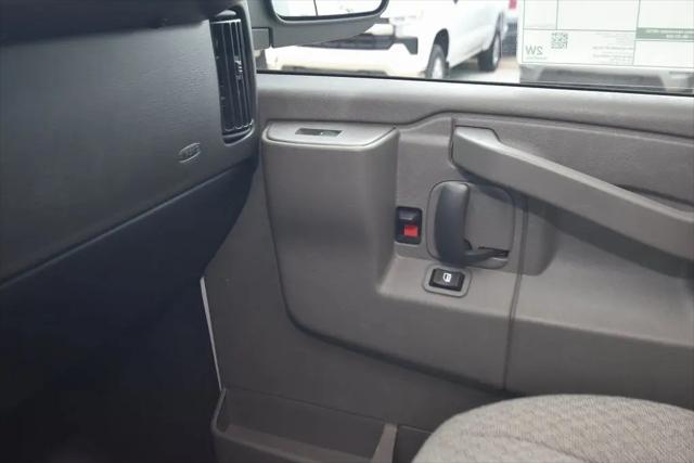 2026 Chevrolet Express Cargo Van 2500 Extended Wheelbase, WT, RWD