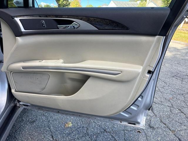 2013 Lincoln MKZ Hybrid Base