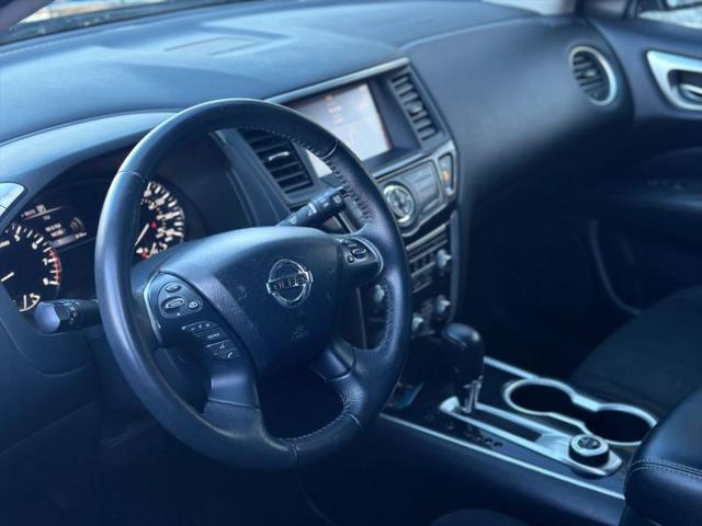 2018 Nissan Pathfinder SV