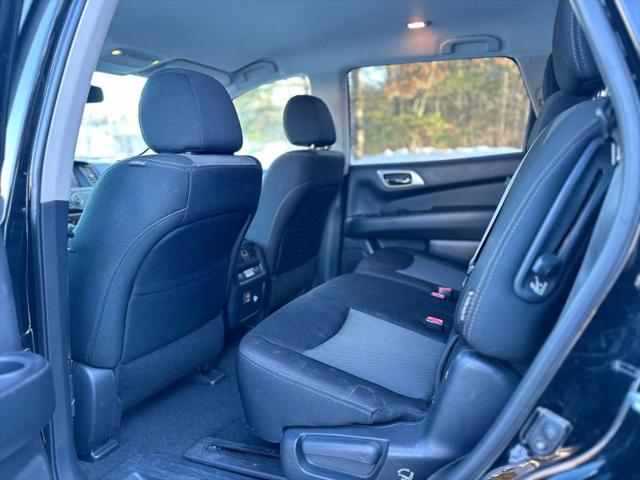 2018 Nissan Pathfinder SV