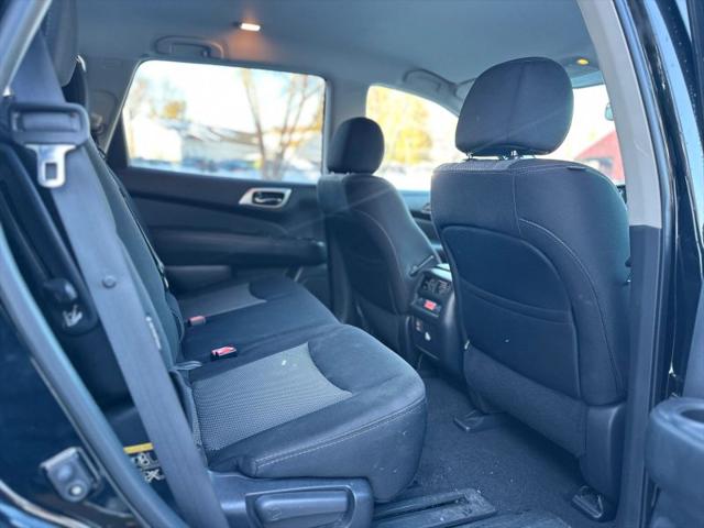2018 Nissan Pathfinder SV