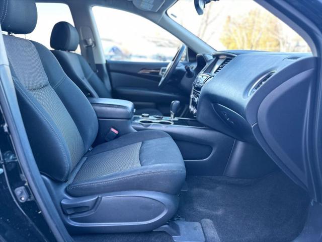 2018 Nissan Pathfinder SV