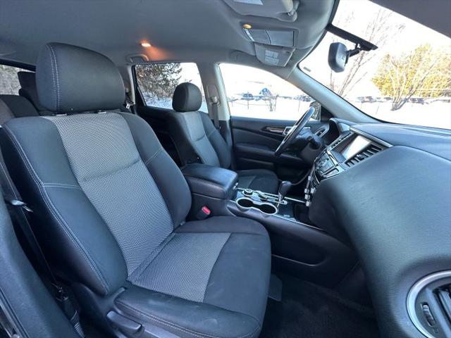 2018 Nissan Pathfinder SV