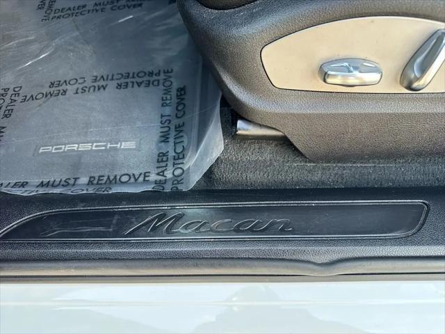 2020 Porsche Macan Macan