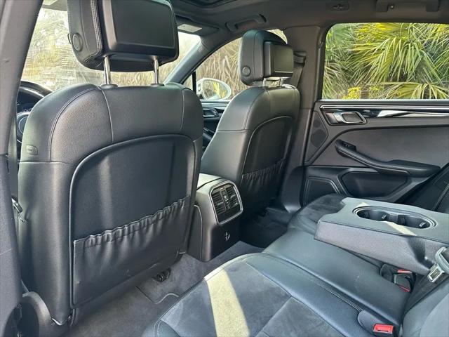 2020 Porsche Macan Macan