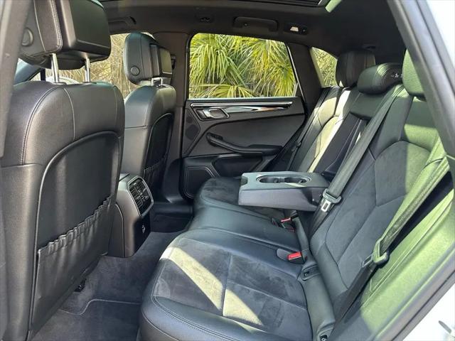 2020 Porsche Macan Macan