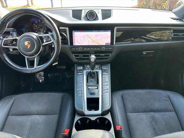 2020 Porsche Macan Macan