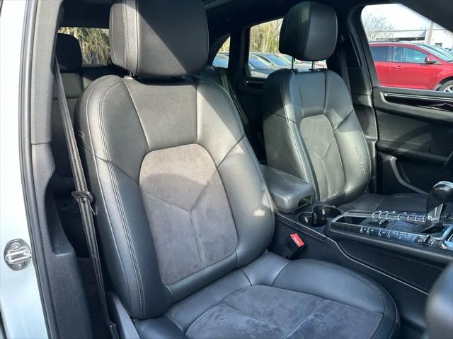 2020 Porsche Macan Macan