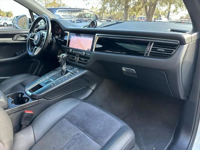2020 Porsche Macan Macan