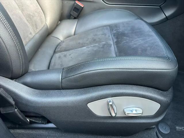 2020 Porsche Macan Macan