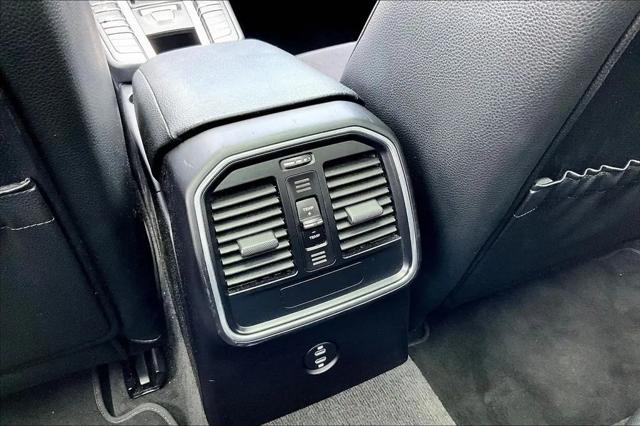 2020 Porsche Macan Macan