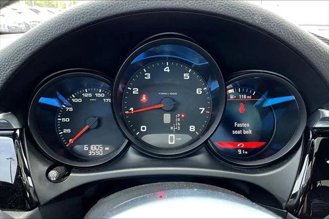 2020 Porsche Macan Macan