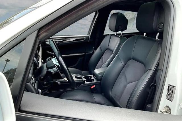 2020 Porsche Macan Macan