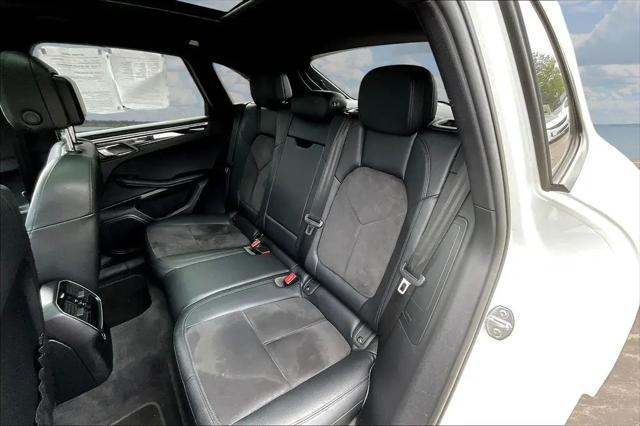 2020 Porsche Macan Macan