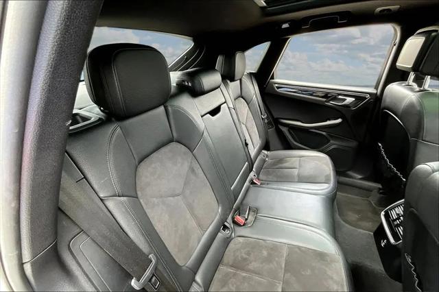 2020 Porsche Macan Macan